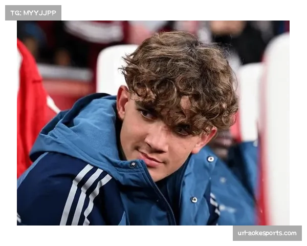 萨卡错失绝平机会后的落寞神情，阿森纳年轻核心的成长之痛